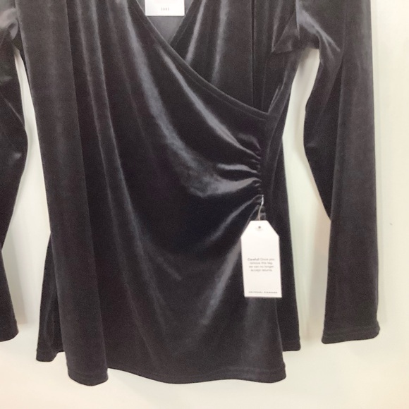 NWT Universal Standard Long Sleeve Velvet Surplice Neck Top - Black - Size 10-12 - Picture 3 of 8